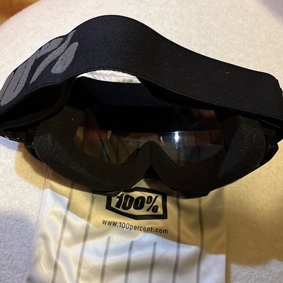 100% snow glasses - Picture 2 of 4